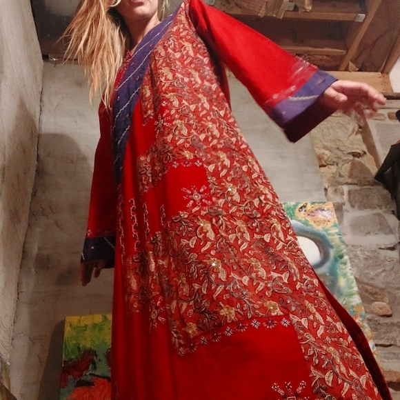 Vintage 1970's Indian caftan w/ gilded beading & embroidery - Picture 2 of 15